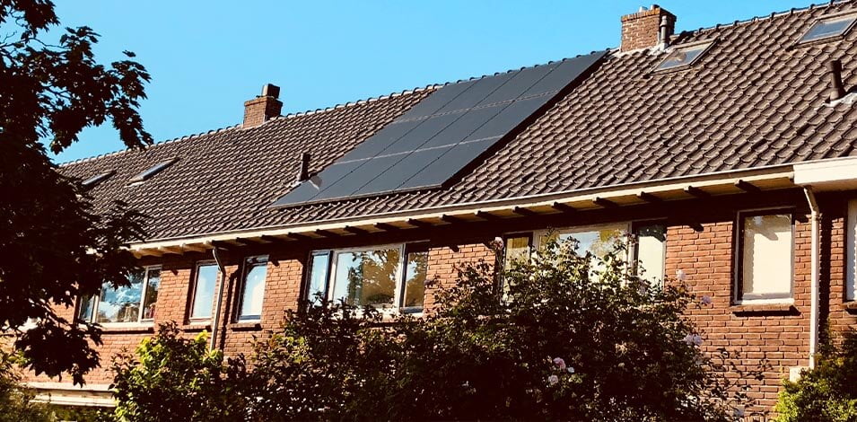 Zonnepanelen huren syteem zijaanzicht